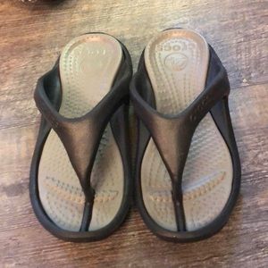 New Crocs sandals size 4/6
